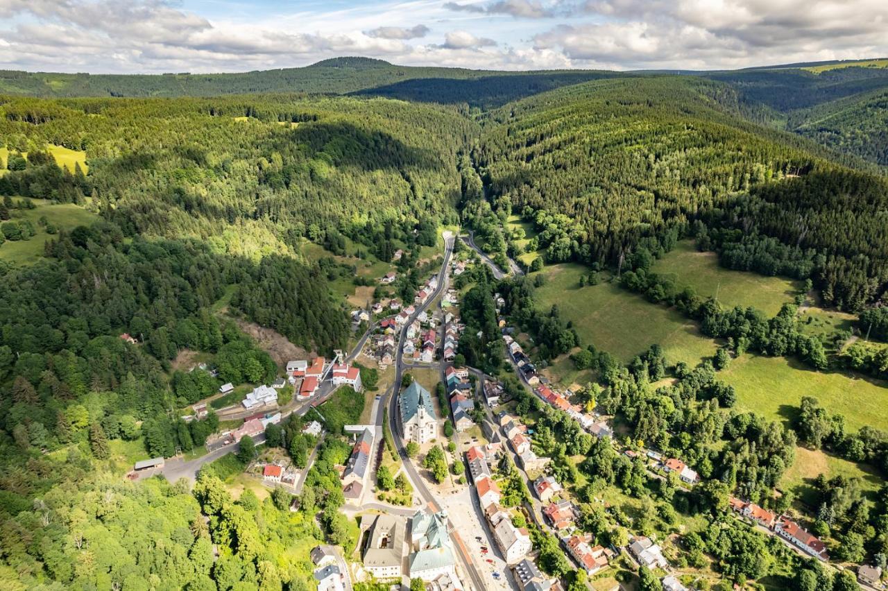 Apartmany Nad Slikovkou Яхимов Экстерьер фото